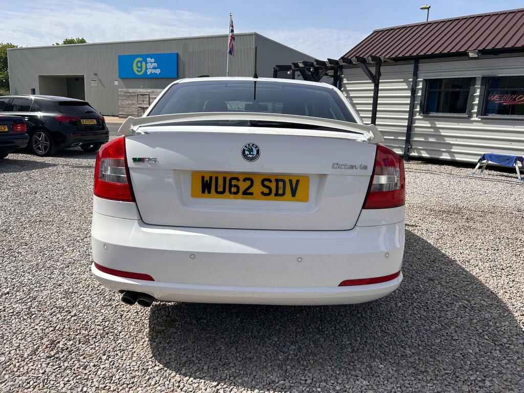Skoda Octavia 2.0 Tfsi Vrs Limited Edition Hatchback White #6