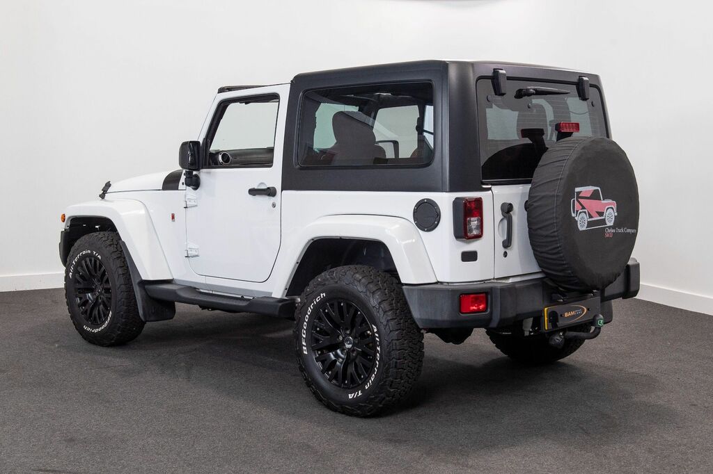 Jeep Wrangler Suv White #3