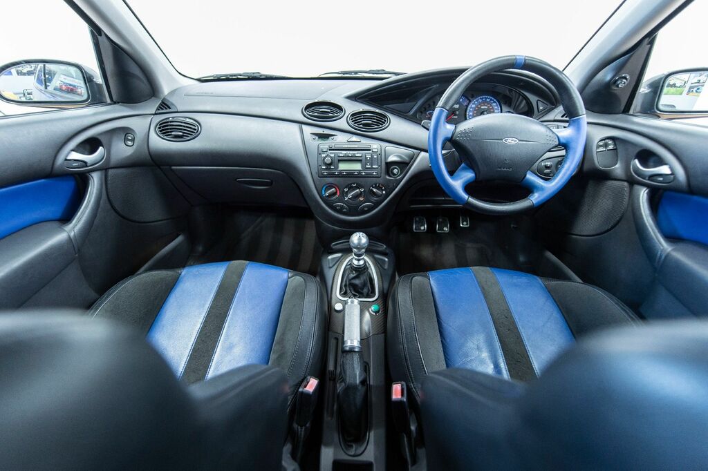 Ford Focus Ghia Tdci 5-Door Green #11