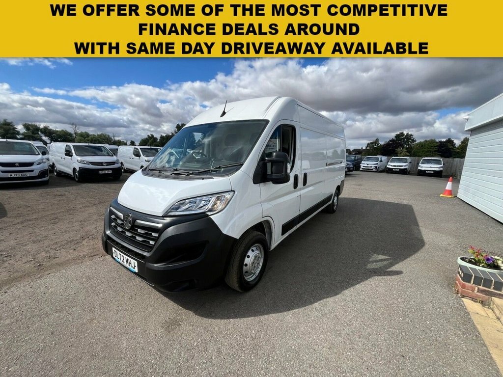 Vauxhall Movano 2L Prime White