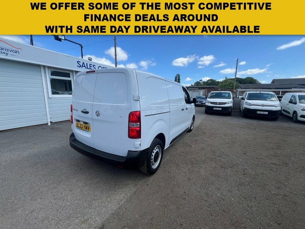 Vauxhall Vivaro 1.5L Prime 6Dr White
