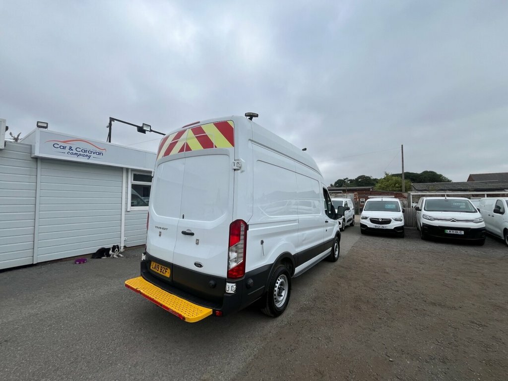 Ford Transit Custom Mpv LA19BZF White #2