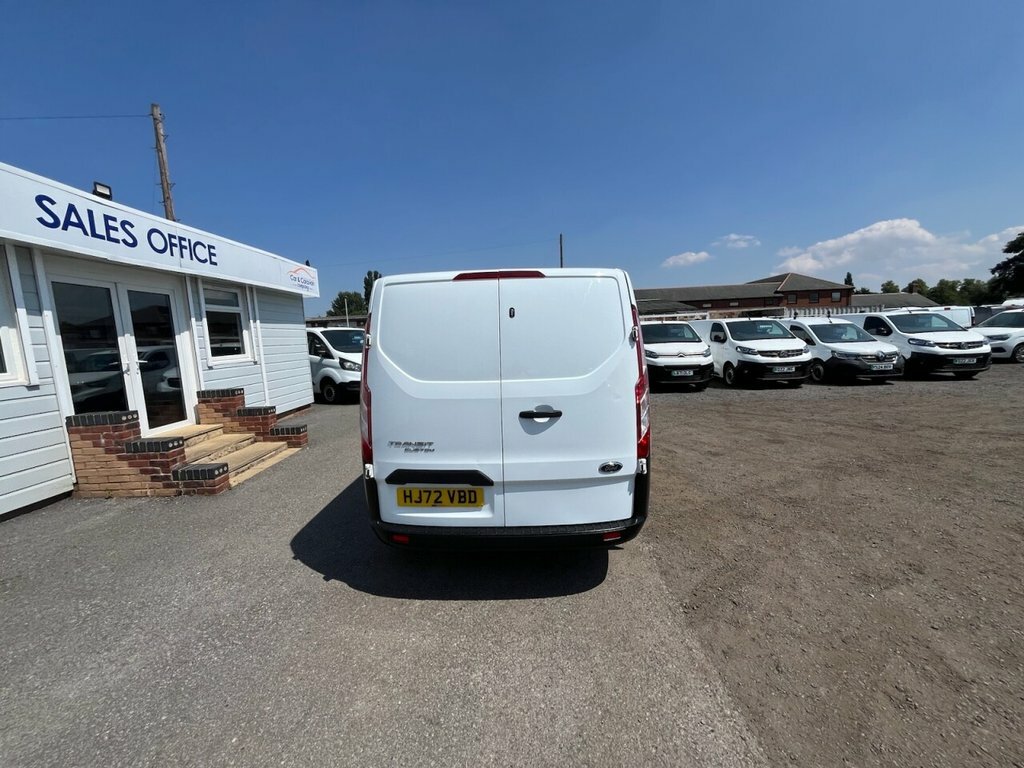 Ford Transit Custom 2L Leader HJ72VBD White