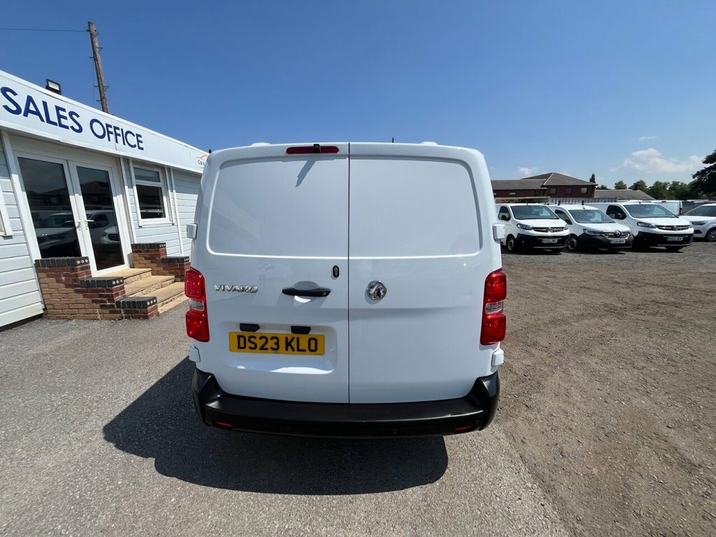 Vauxhall Vivaro 1.5L Prime 6Dr White