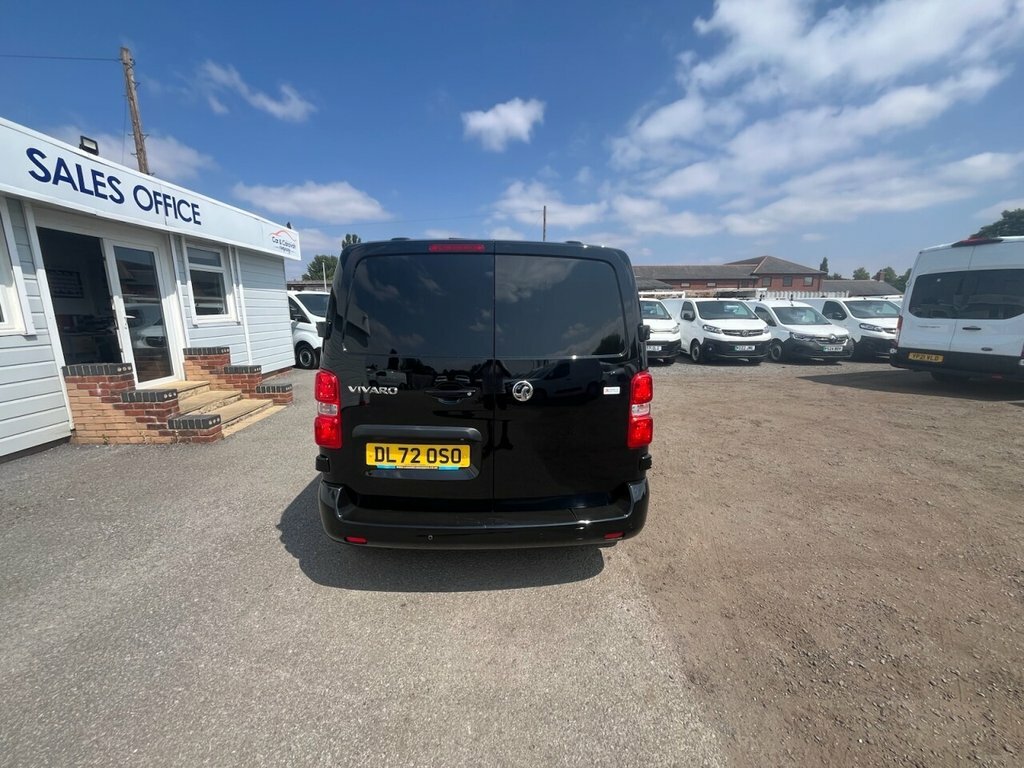 Vauxhall Vivaro 1.5L Pro 6Dr Black