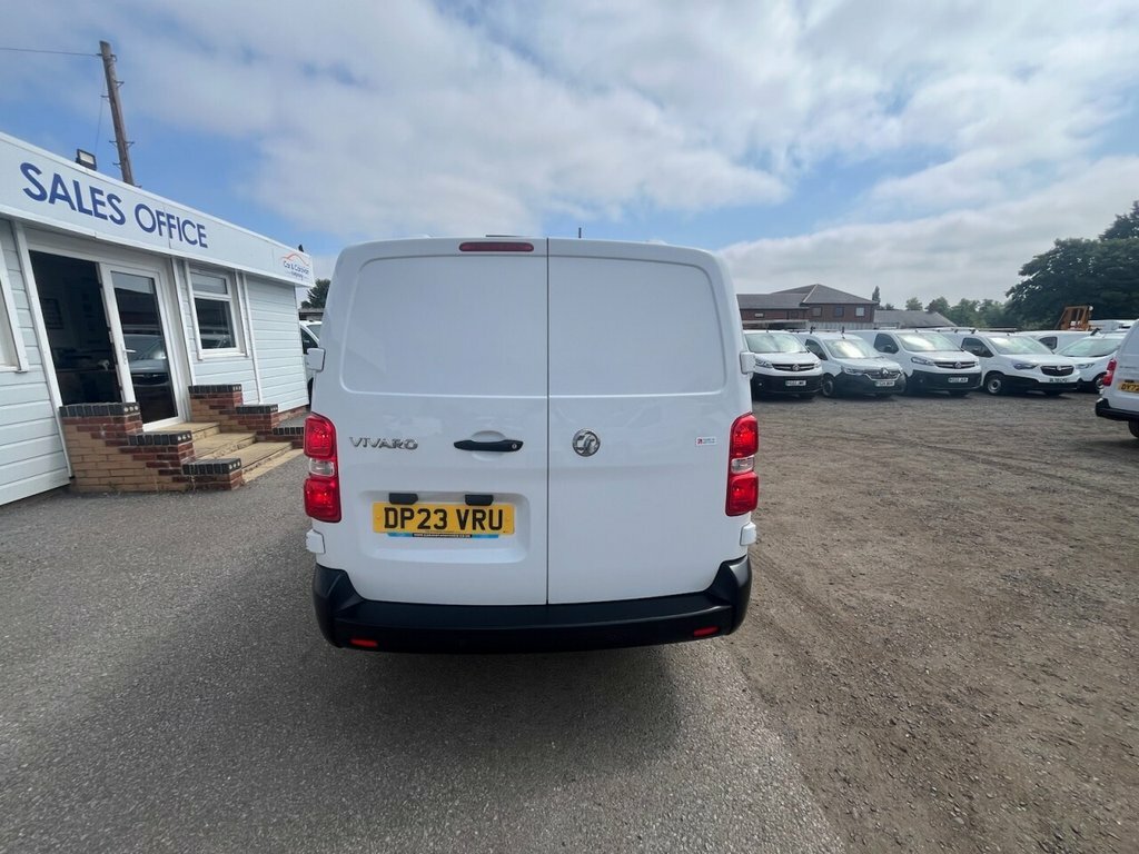 Vauxhall Vivaro 1.5L Prime 6Dr DP23VRU White #2