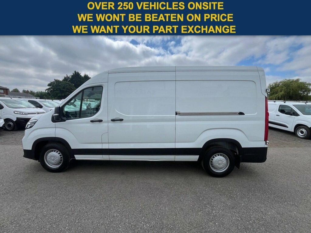Maxus Deliver 9 Mpv White