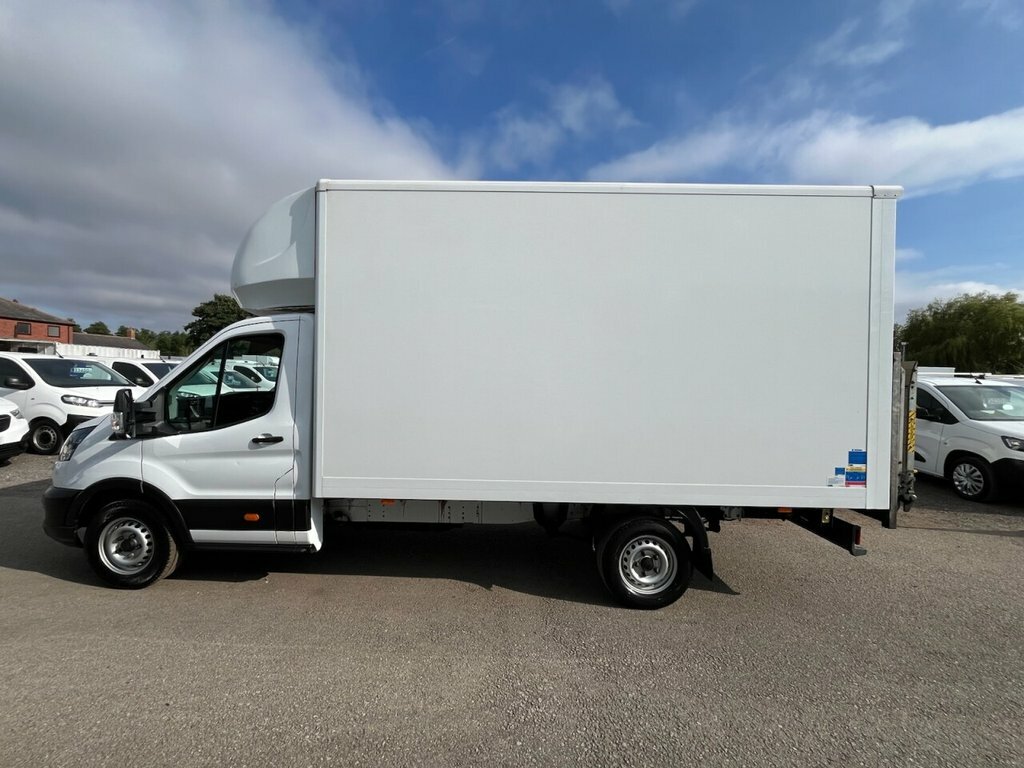 Ford Transit Custom 2L Leader White