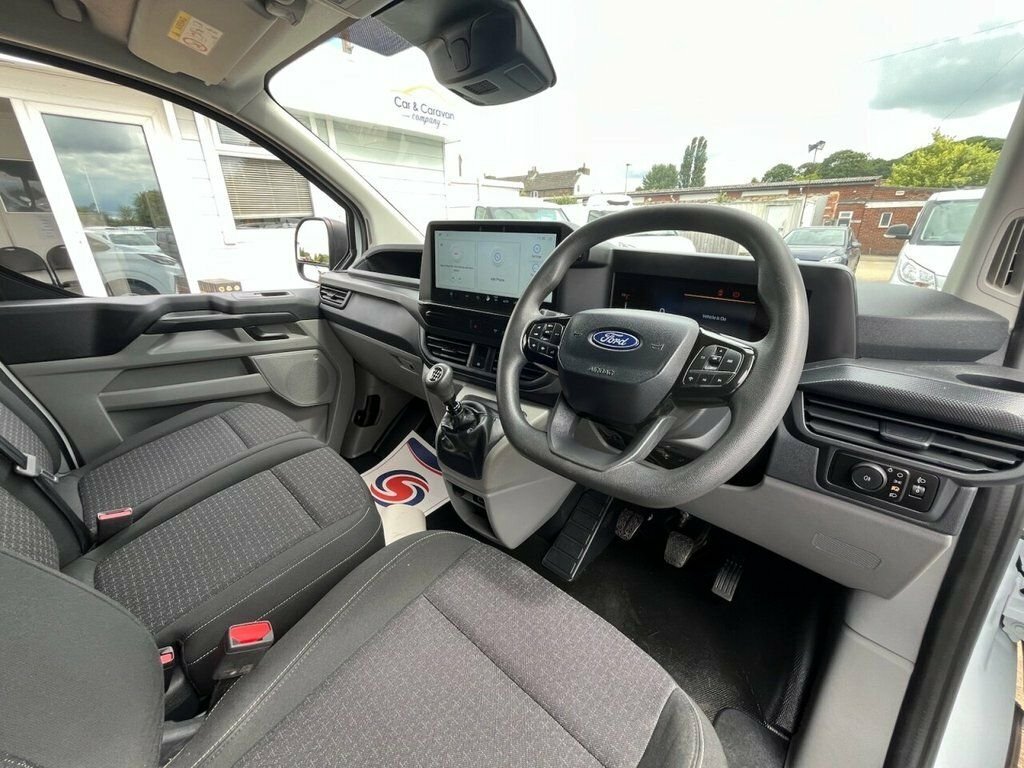 Ford Transit Custom 2L Limited DV24XFH White #5