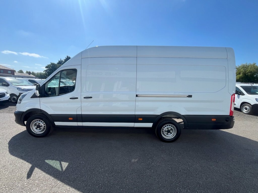 Ford Transit Custom 2L Leader White