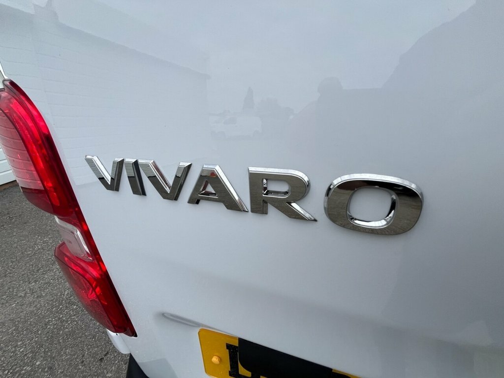 Vauxhall Vivaro 1.5L Dynamic 6Dr White #5