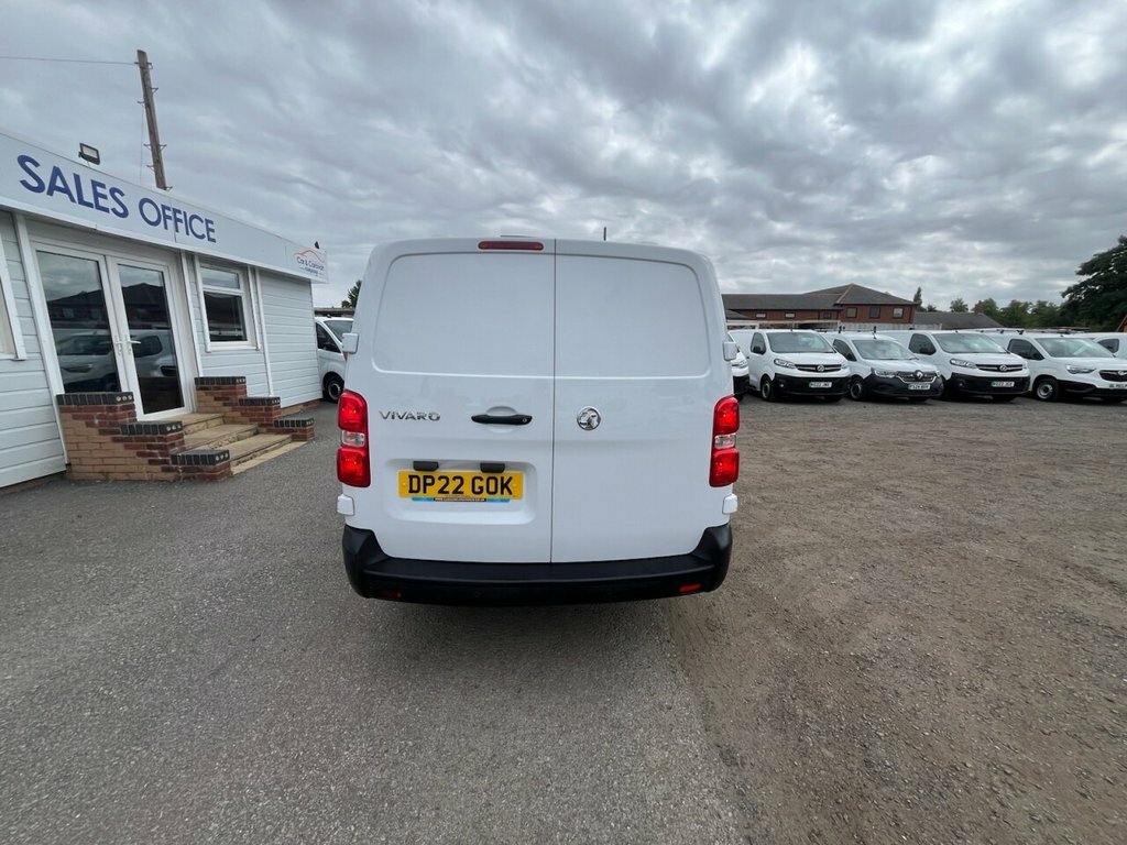 Vauxhall Vivaro 1.5L Dynamic 6Dr White #3