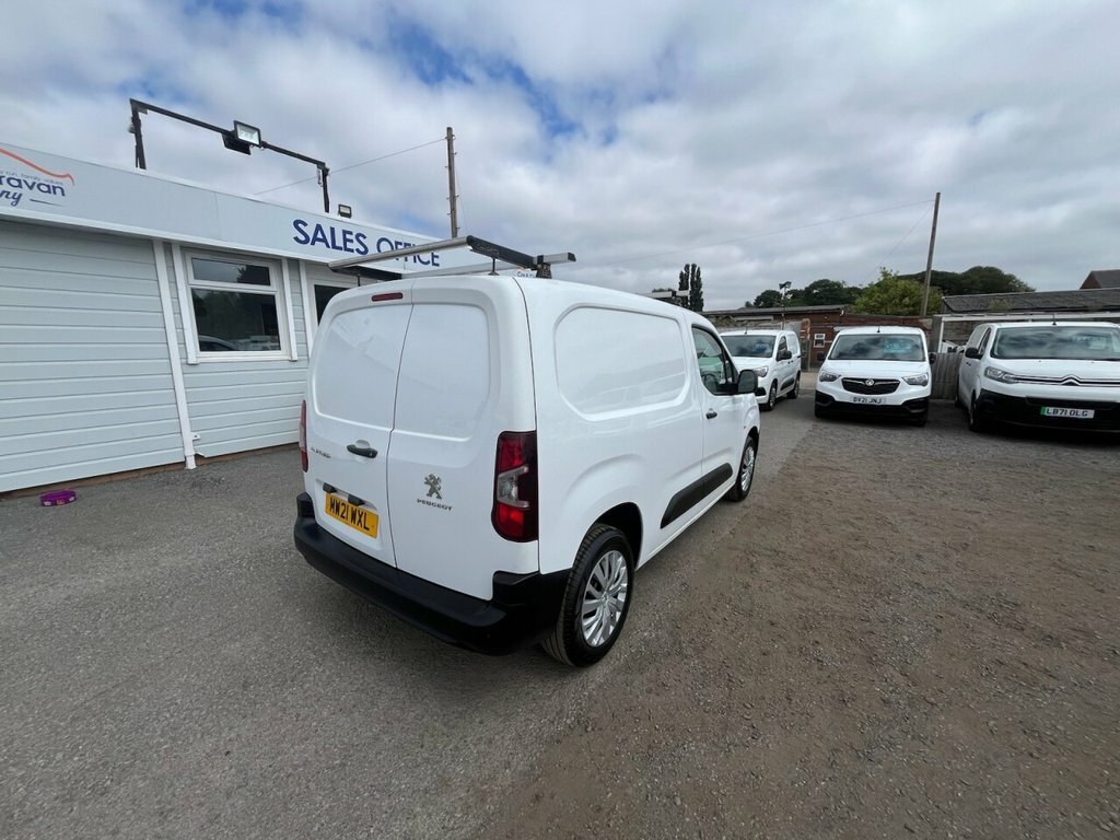 Peugeot Partner 1.5L Professional White #4