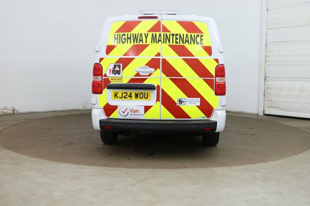 Citroen Dispatch 1.5L Driver Xl 6Dr KJ24RKA White #4