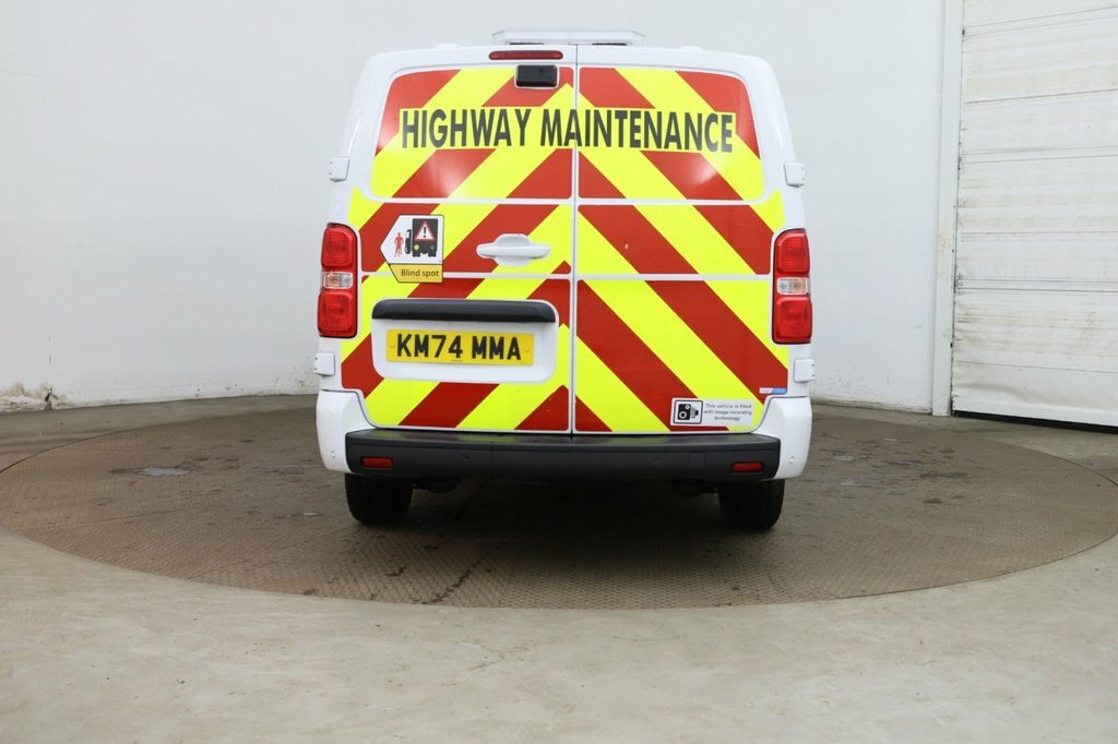 Citroen Dispatch 1.5L Driver Xl 6Dr KM74MMA White #4