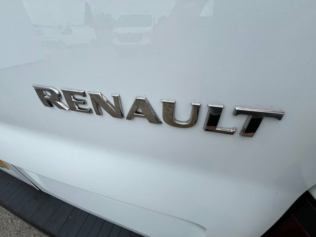 Renault Trafic 2L Start White #6