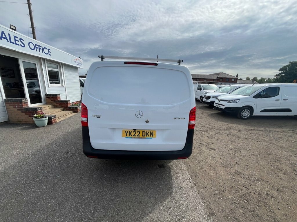 Mercedes-Benz Vito 1.7L Progressive YK22DKN White #5