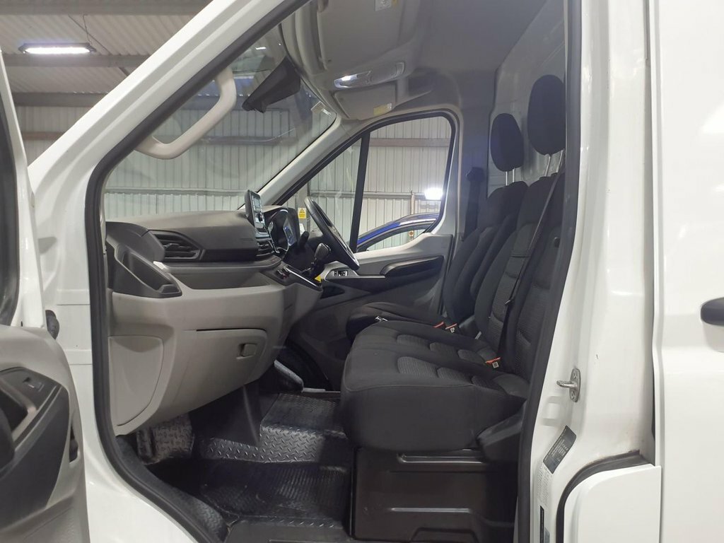Maxus Deliver 9 2L Null White #6