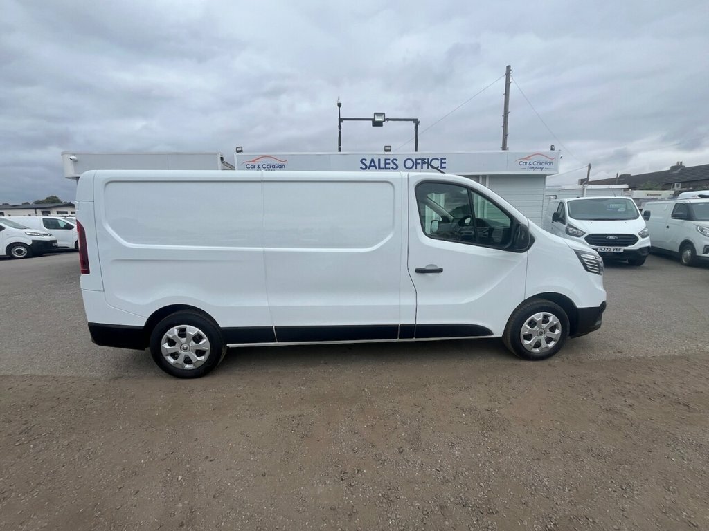 Renault Trafic 2L Advance VA23BXO White #3