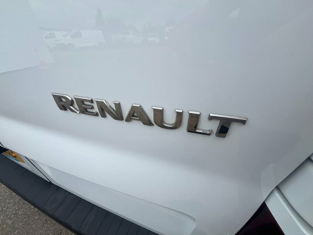 Renault Trafic 2L Advance VA23BXO White #6