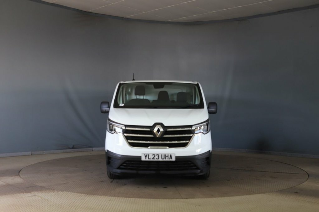 Renault Trafic 2L Advance White #2