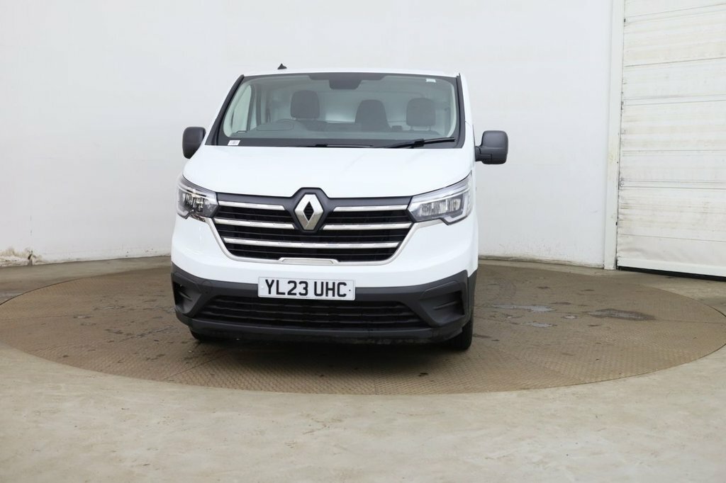 Renault Trafic 2L Advance White #2