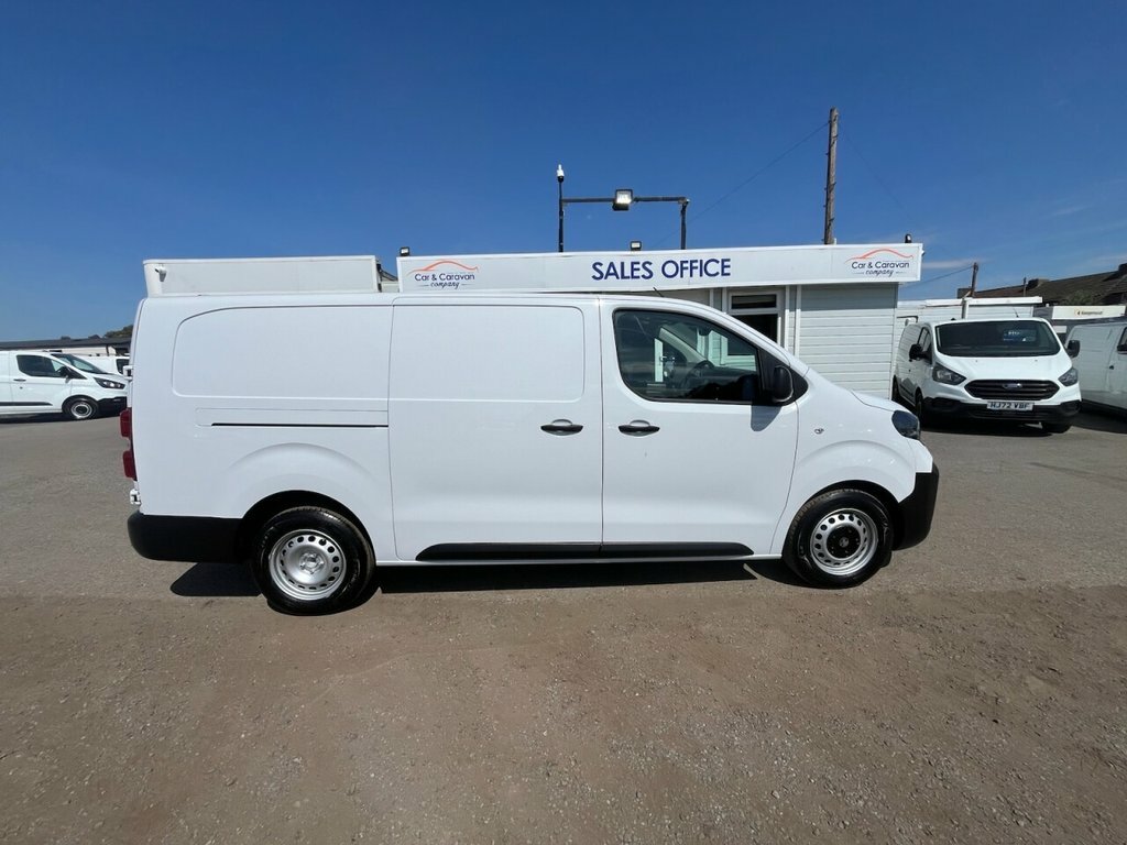 Vauxhall Vivaro 1.5L Prime 6Dr White #4