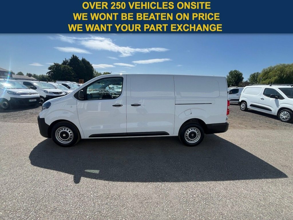 Vauxhall Vivaro 1.5L Prime 6Dr White