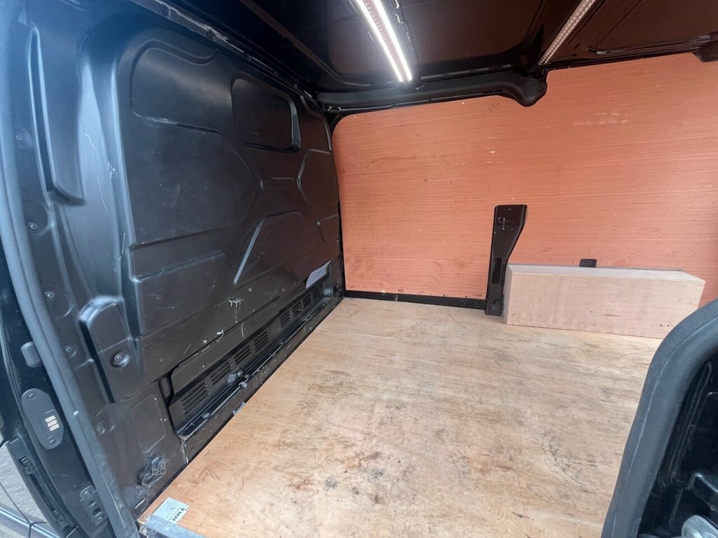 Ford Transit Custom 2.0 Ecoblue 170Ps Low Roof Sport Van Black #11