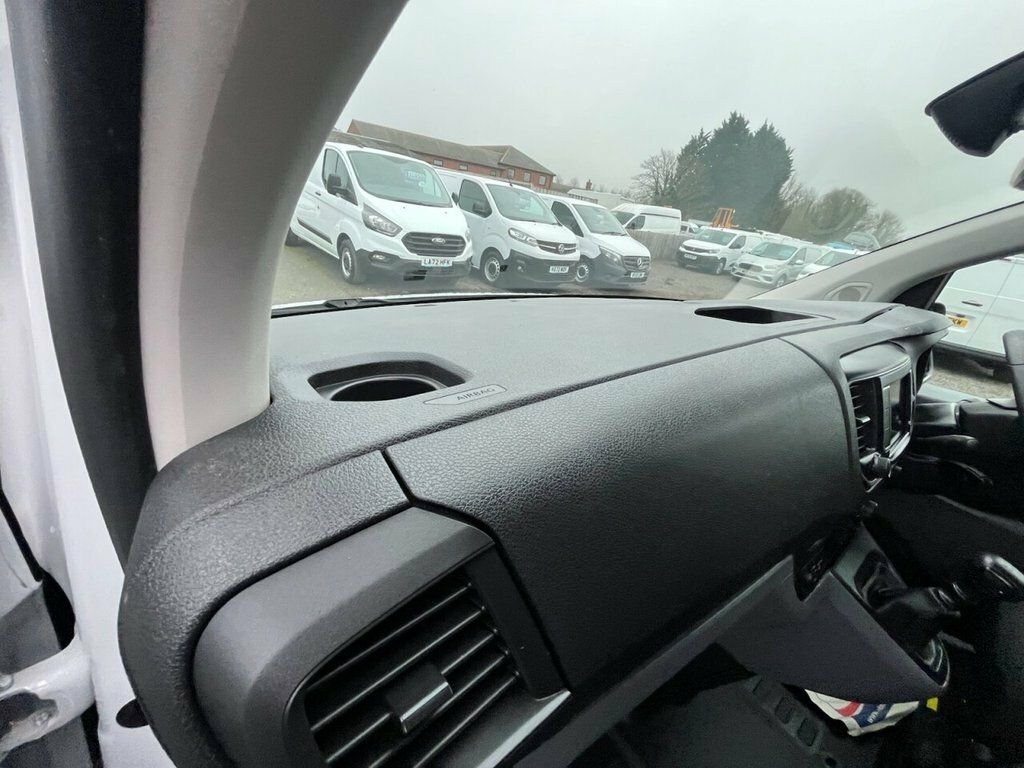 Vauxhall Vivaro 2900 1.5D 100Ps Dynamic H1 Van  #24