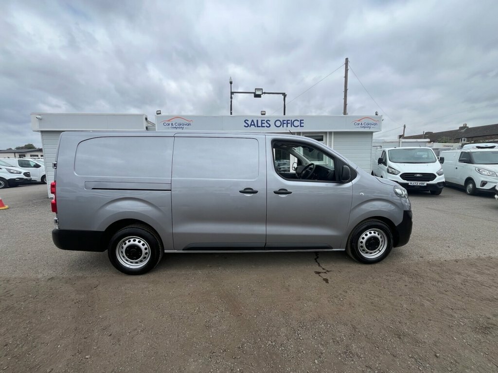 Vauxhall Vivaro 2L Prime 6Dr Grey #4
