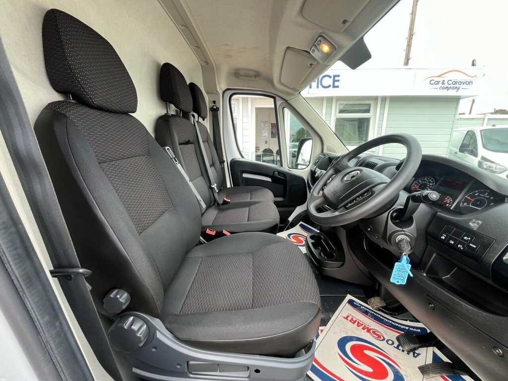 Vauxhall Movano Prime White #25