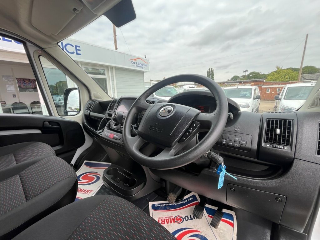 Vauxhall Movano Prime White #28