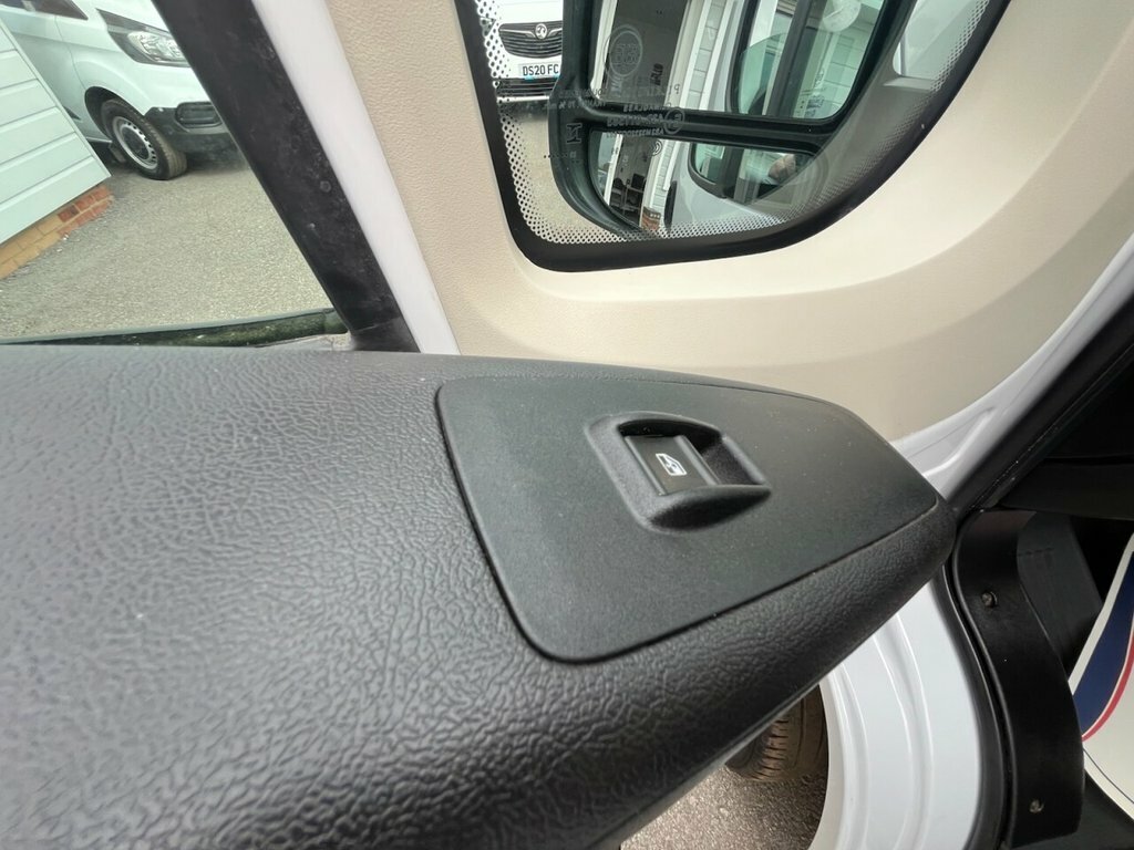 Vauxhall Movano Prime White #20
