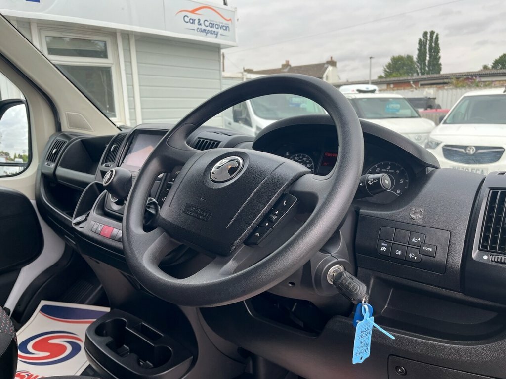 Vauxhall Movano Prime White #27