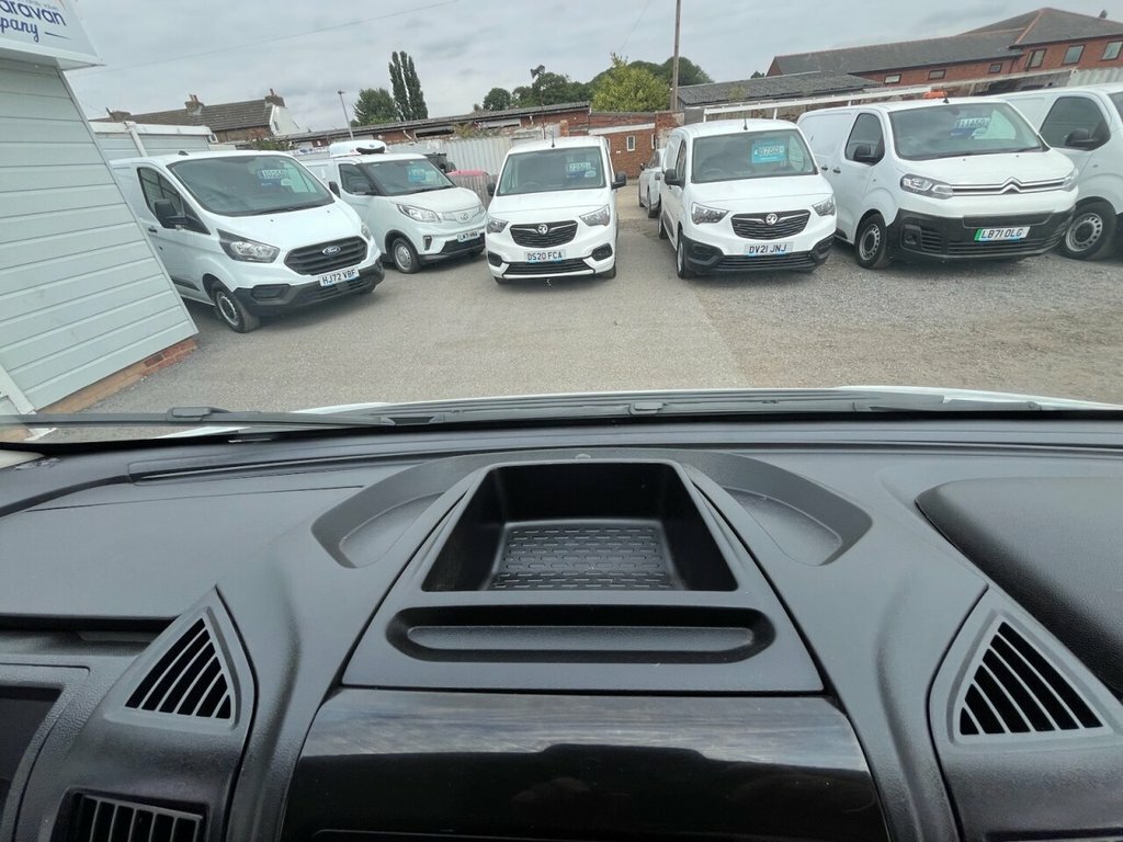 Vauxhall Movano Prime White #30