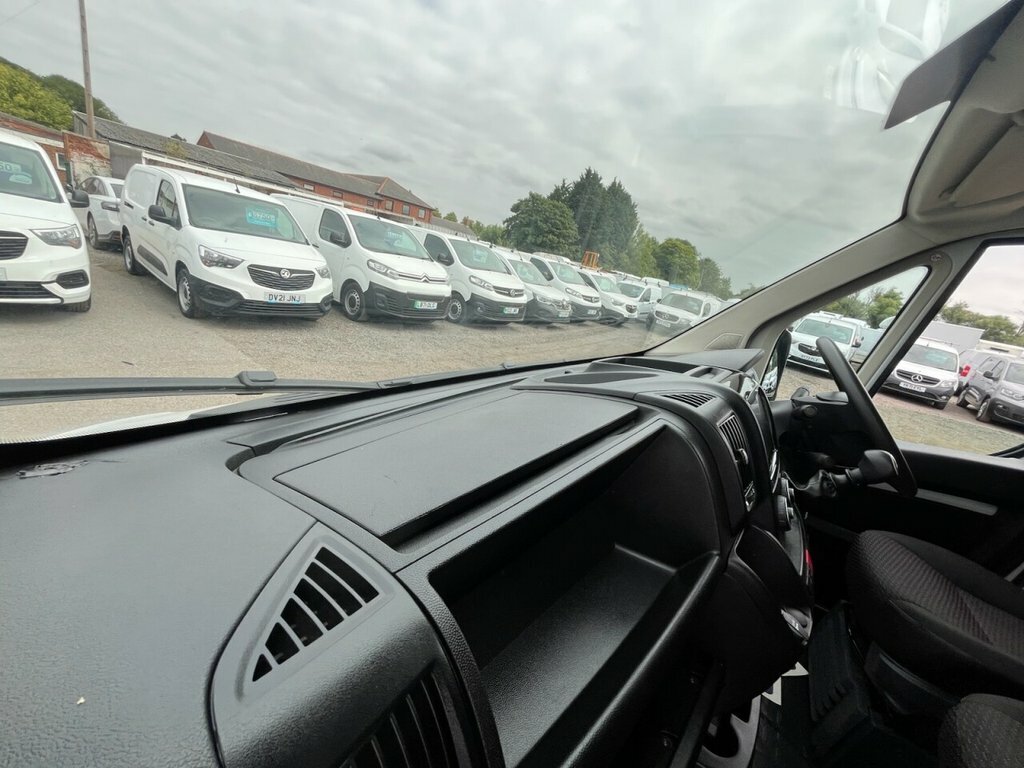 Vauxhall Movano Prime White #22