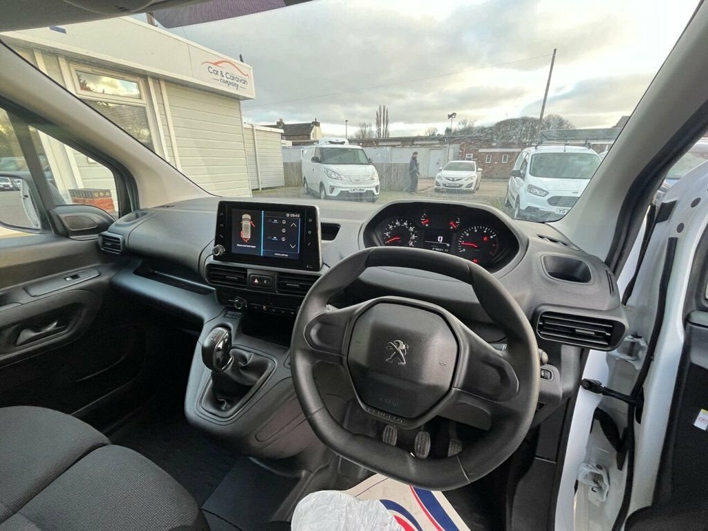Peugeot Partner 1.5 Bluehdi 1000 Asphalt Standar... White #25