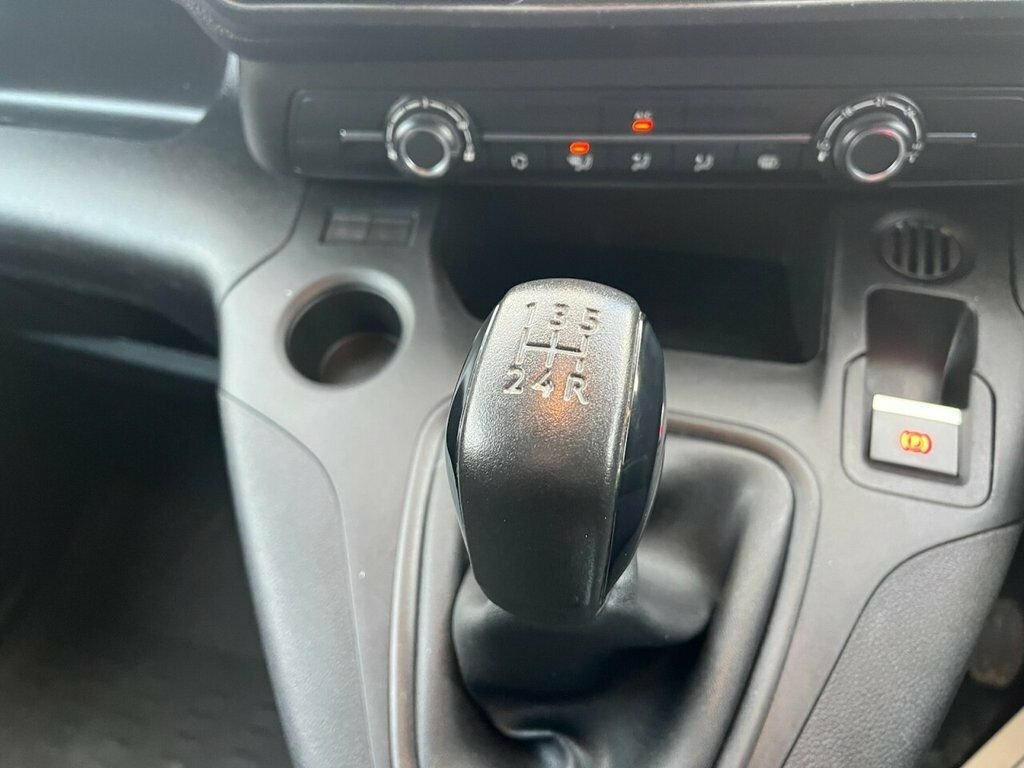 Peugeot Partner 1.5 Bluehdi 1000 Asphalt Standar... White #34
