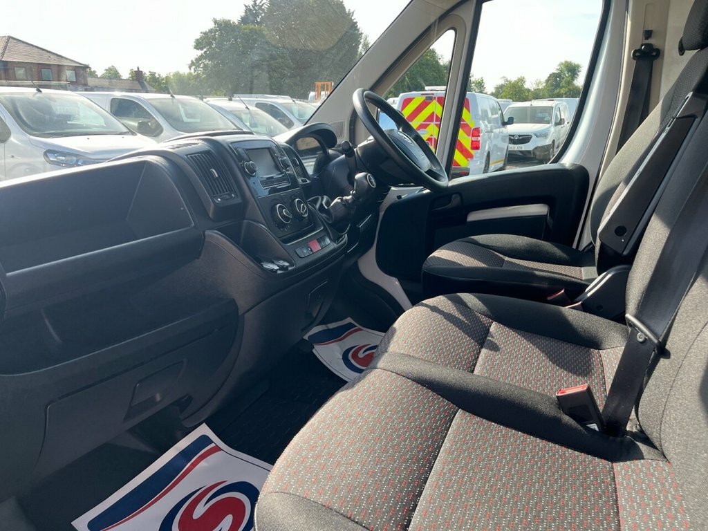 Vauxhall Movano 2.2 Turbo D 140Ps H2 Van Dynamic White #12