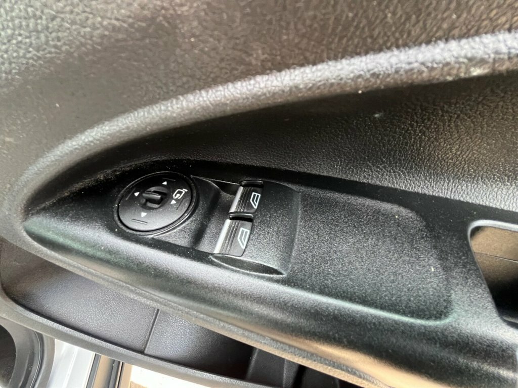 Ford Transit Connect Connect 1.5 Tdci 240 Limited L2 H1 Blue #26