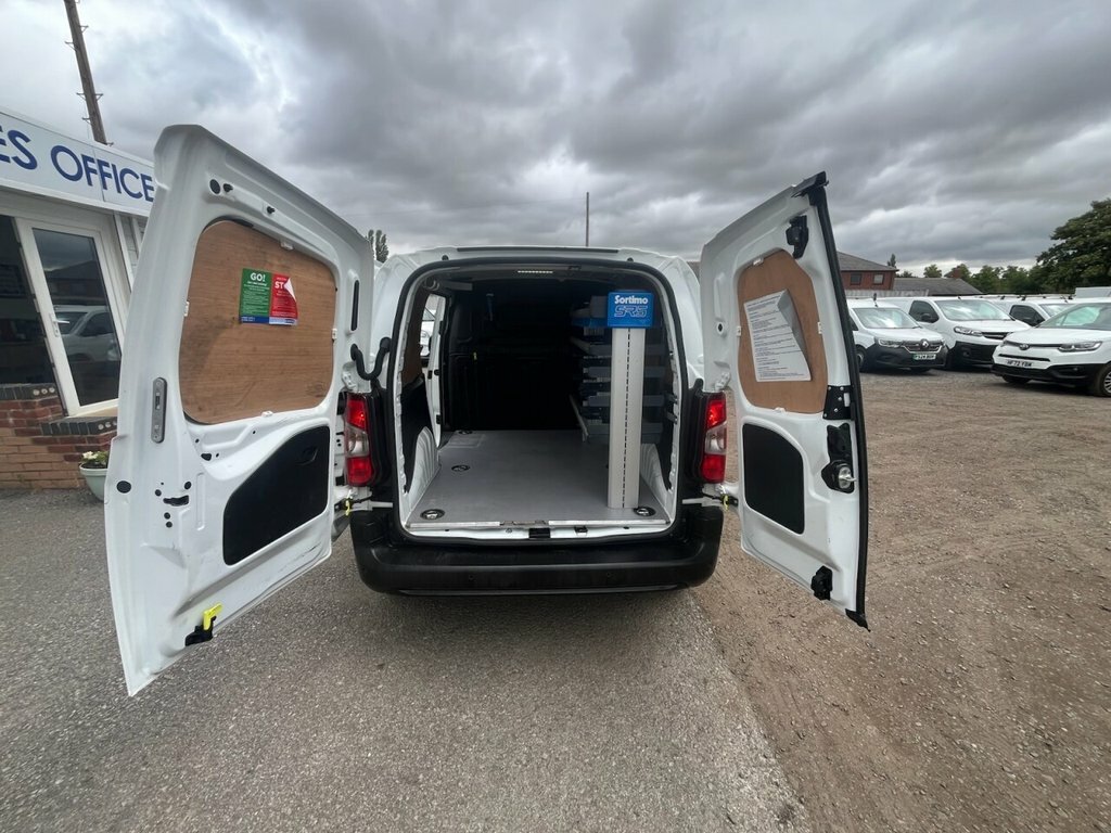 Vauxhall Combo 2000 1.5 Turbo D 100Ps L1 H1 Sportive Van 6 Speed  #16
