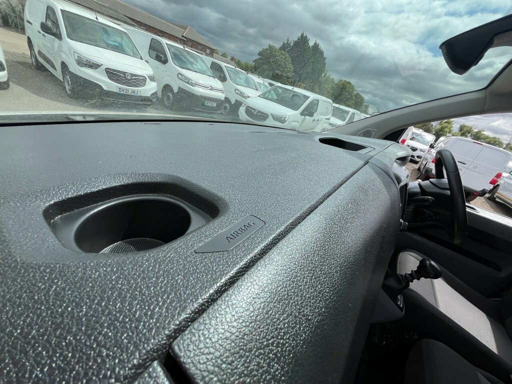 Peugeot Expert Mpv White #41