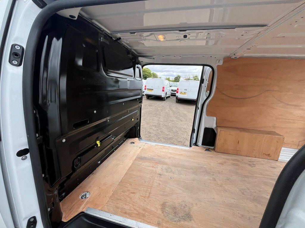 Peugeot Expert Mpv White #8