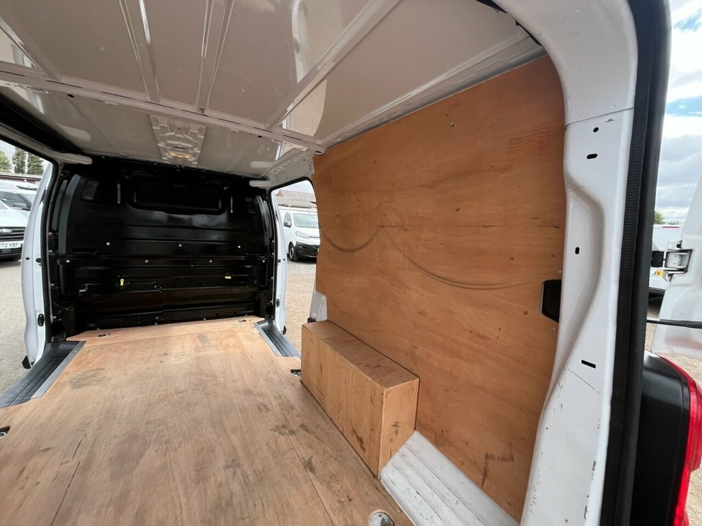Peugeot Expert Mpv White #13
