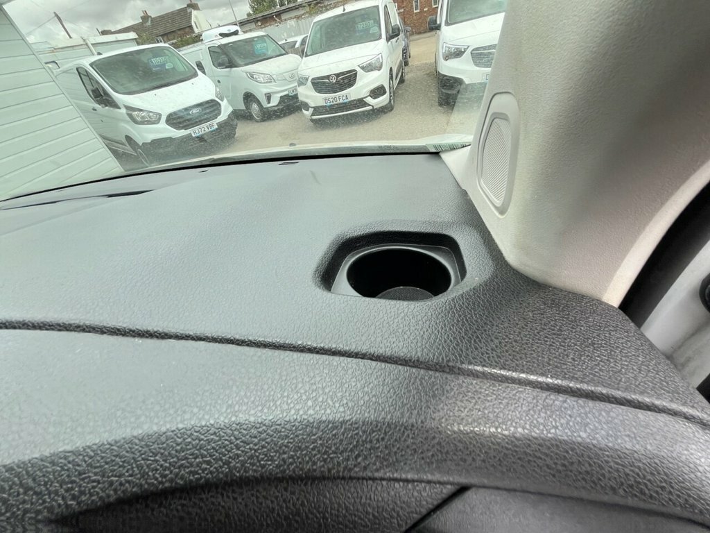 Peugeot Expert Mpv White #19