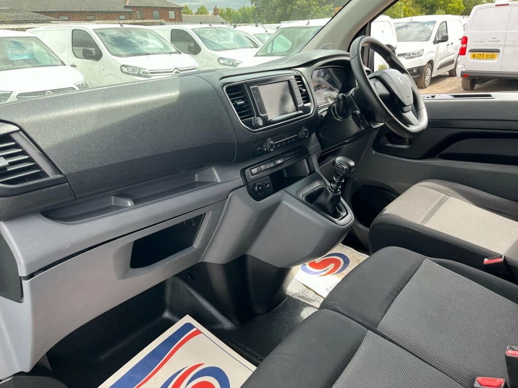 Peugeot Expert Mpv White #47
