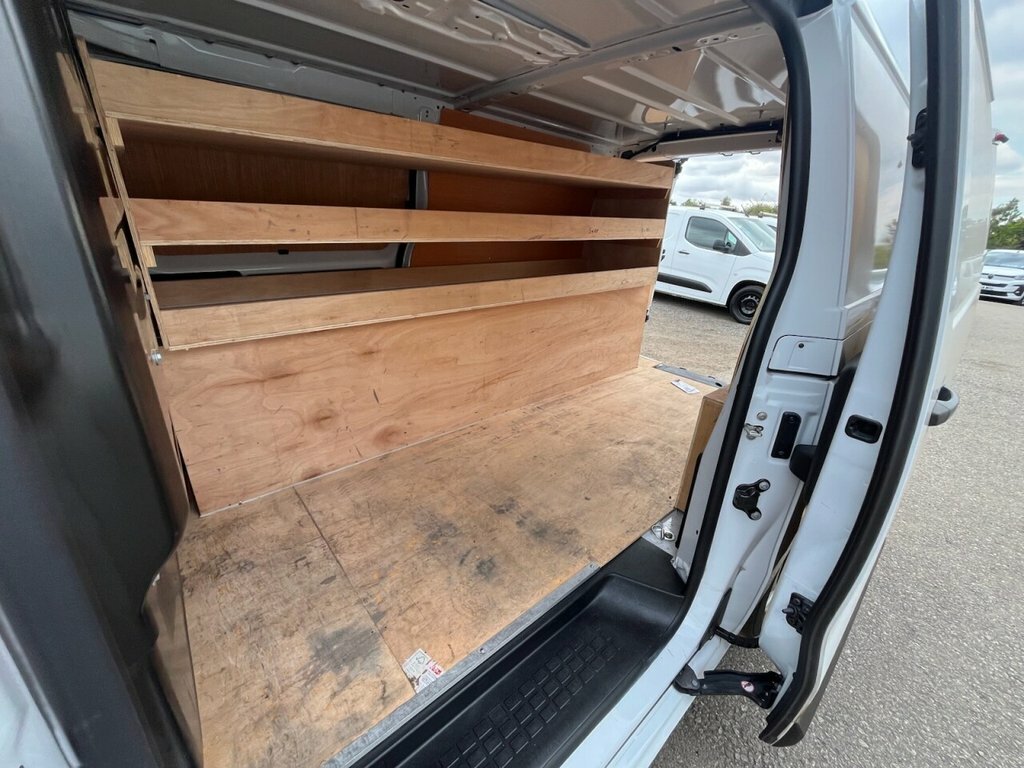 Vauxhall Vivaro Turbo D 2900 Prime Panel Van 6Dr L2 White #11