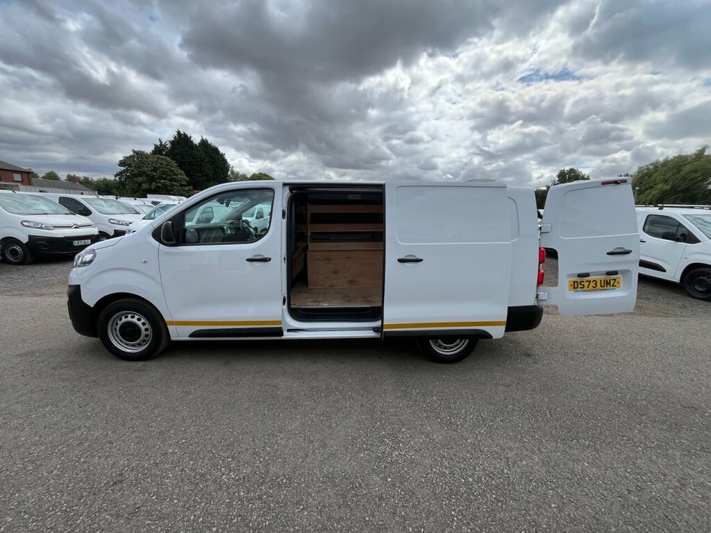 Vauxhall Vivaro Turbo D 2900 Prime Panel Van 6Dr L2 White #10