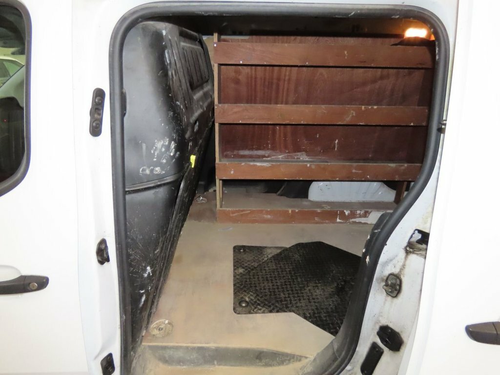 Peugeot Partner 1.5L Professional White #5